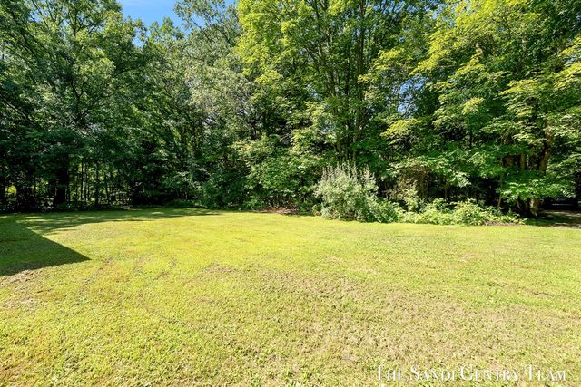 4536 Dalson Road, Twin Lake, MI 49457
