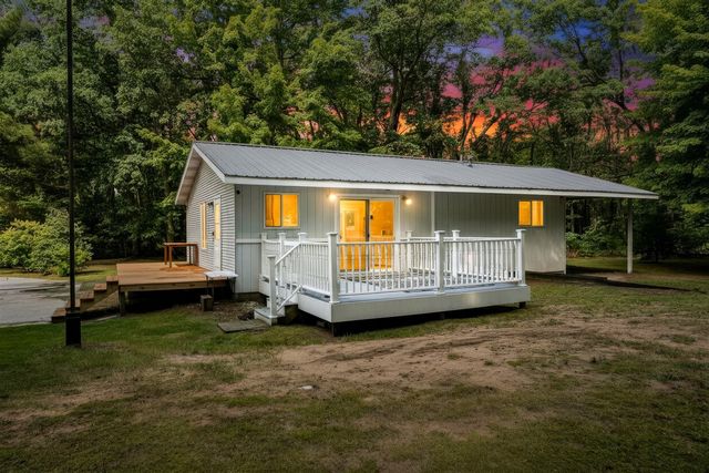 4536 Dalson Road, Twin Lake, MI 49457