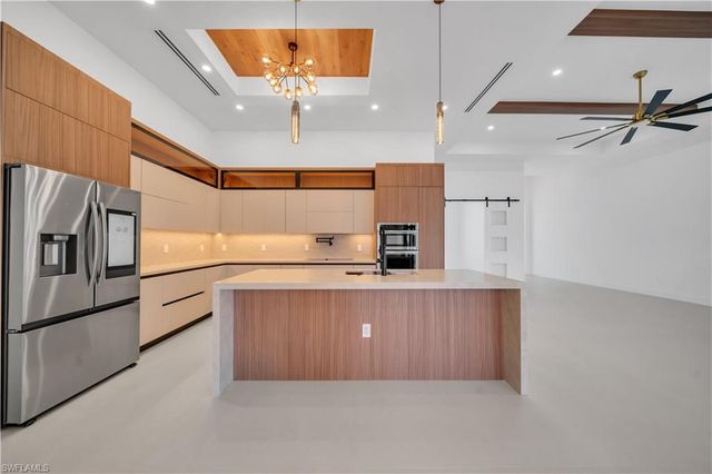 4006 SW 25th CT, Cape Coral, FL 33914