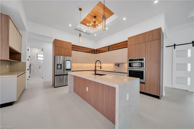 4006 SW 25th CT, Cape Coral, FL 33914