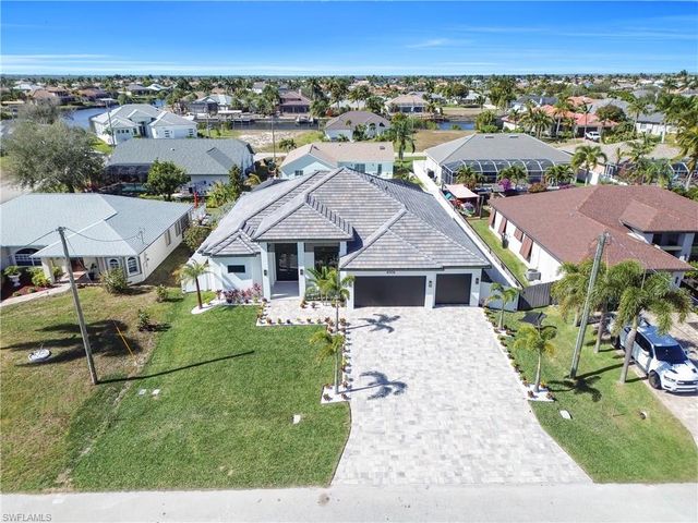 4006 SW 25th CT, Cape Coral, FL 33914