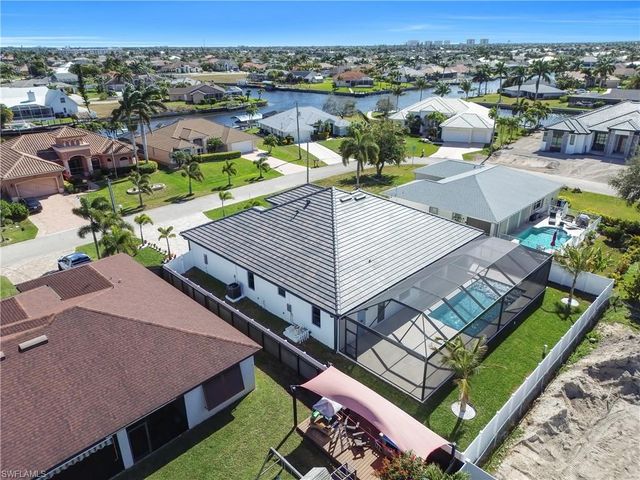 4006 SW 25th CT, Cape Coral, FL 33914