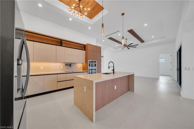 4006 SW 25th CT, Cape Coral, FL 33914