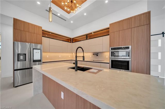 4006 SW 25th CT, Cape Coral, FL 33914