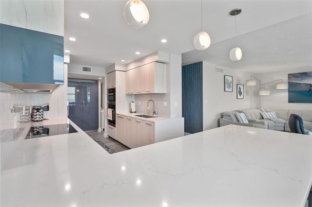 1050 LONGBOAT CLUB ROAD 901, Longboat Key, FL 34228