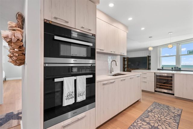 1050 LONGBOAT CLUB ROAD 901, Longboat Key, FL 34228
