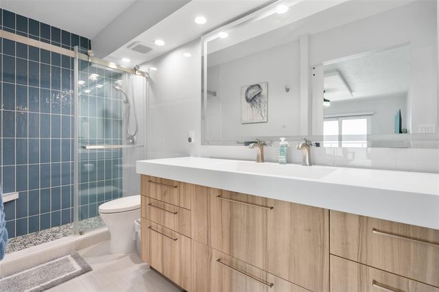 1050 LONGBOAT CLUB ROAD 901, Longboat Key, FL 34228