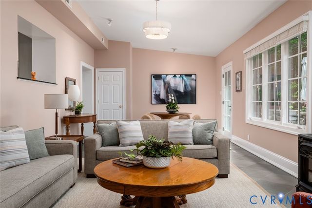 7113 Pinetree Rd, Henrico, VA 23229