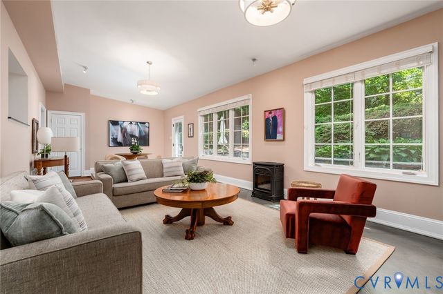 7113 Pinetree Rd, Henrico, VA 23229