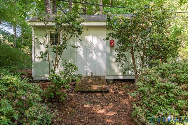 7113 Pinetree Rd, Henrico, VA 23229