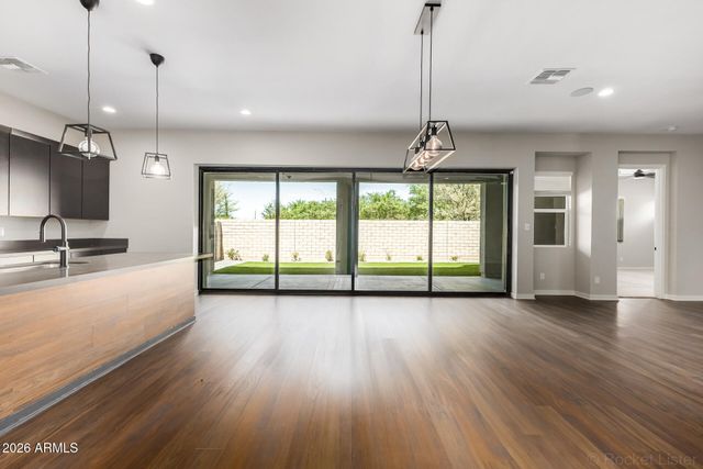 10216 E TALON Avenue, Mesa, AZ 85212