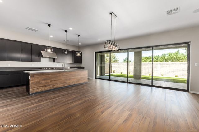 10216 E TALON Avenue, Mesa, AZ 85212