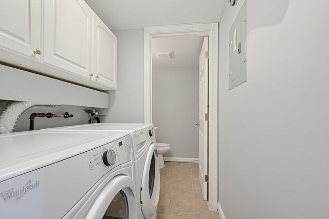 167 Greenbrook Dr 167, Stoughton, MA 02072