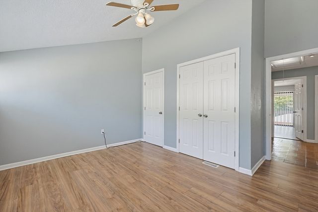167 Greenbrook Dr 167, Stoughton, MA 02072