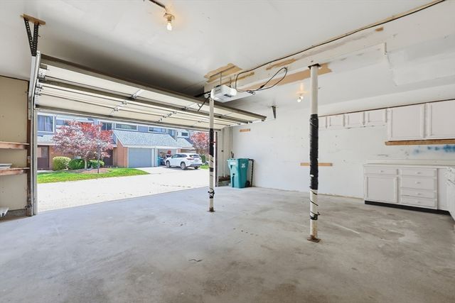 167 Greenbrook Dr 167, Stoughton, MA 02072