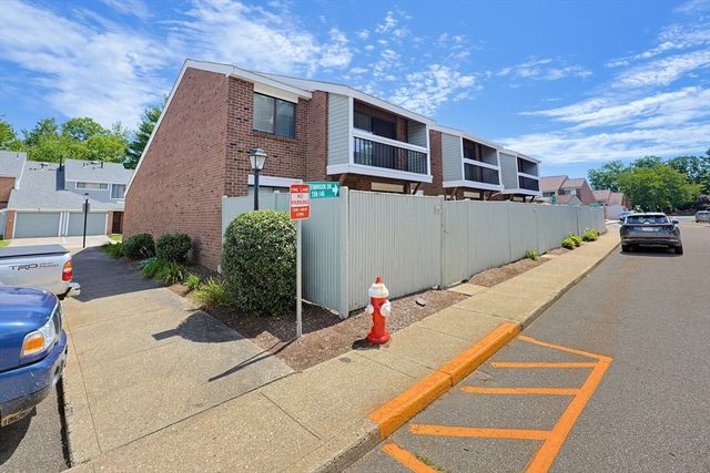 167 Greenbrook Dr 167, Stoughton, MA 02072