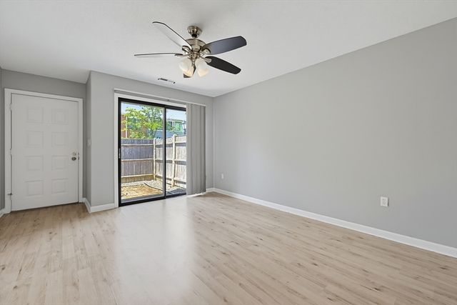 167 Greenbrook Dr 167, Stoughton, MA 02072