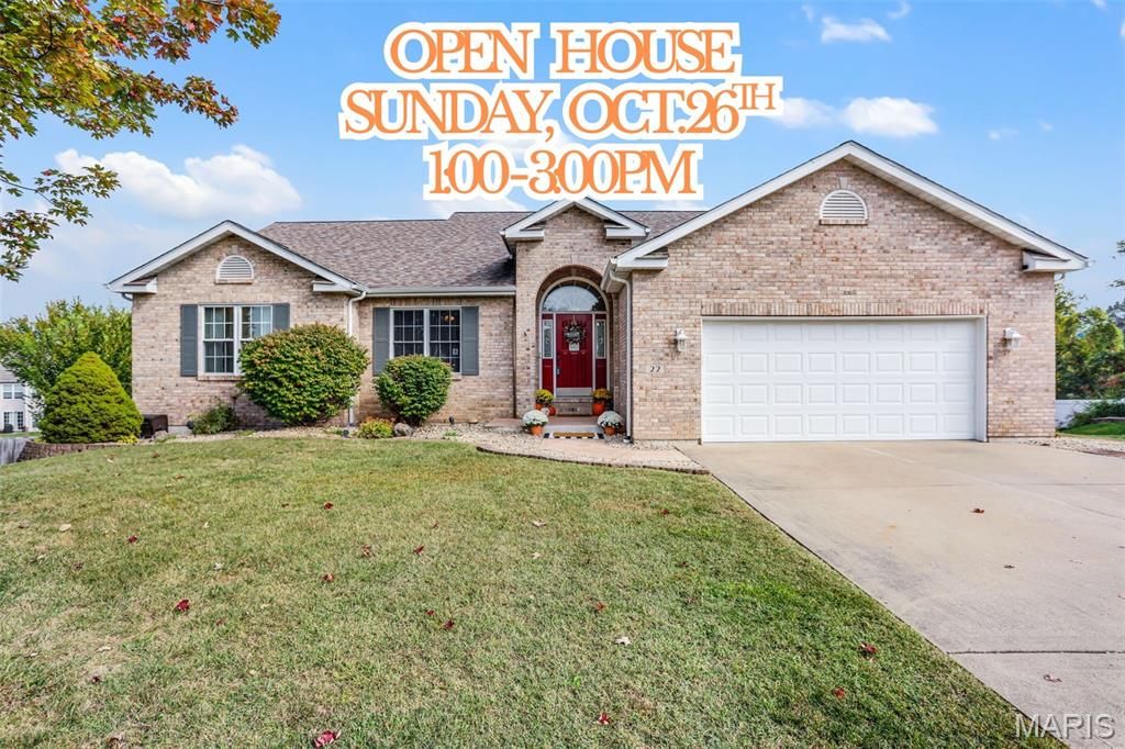 22 Oak Valley Drive, Maryville, IL 62062
