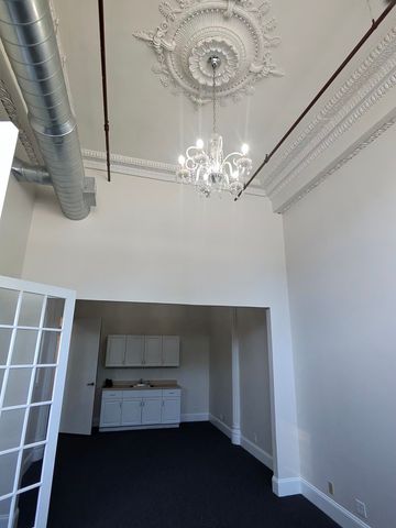 1404 W FULTON Street, Chicago, IL 60607