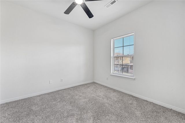 729 N Wordsworth Lane, Fayetteville, AR 72704