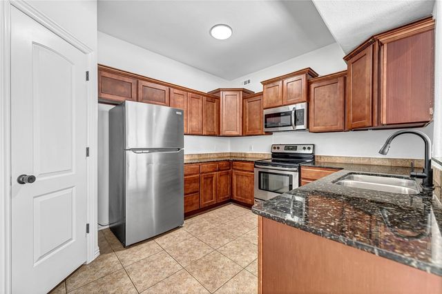 729 N Wordsworth Lane, Fayetteville, AR 72704