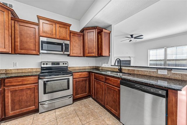 729 N Wordsworth Lane, Fayetteville, AR 72704