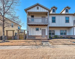 729 N Wordsworth Lane, Fayetteville, AR 72704