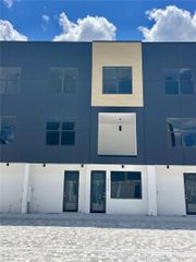 4352 FONTANAROSA VILLAGE COURT, Tampa, FL 33614