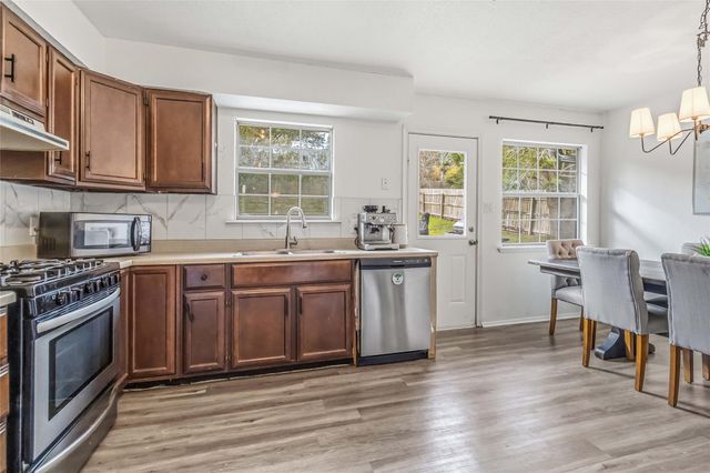 805 Indiana ST, San Marcos, TX 78666