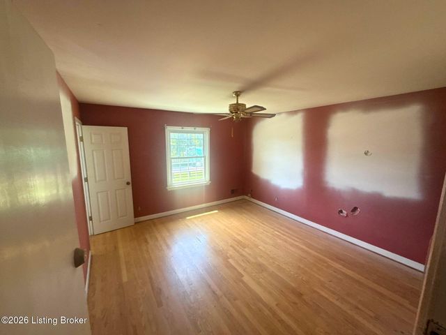 8407 Brownsboro Rd, Louisville, KY 40241