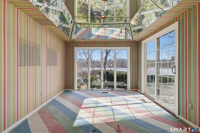 124 Woodpond Road, Farmington, CT 06107