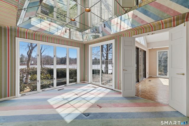 124 Woodpond Road, Farmington, CT 06107