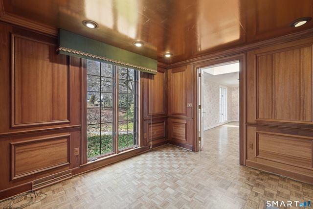 124 Woodpond Road, Farmington, CT 06107