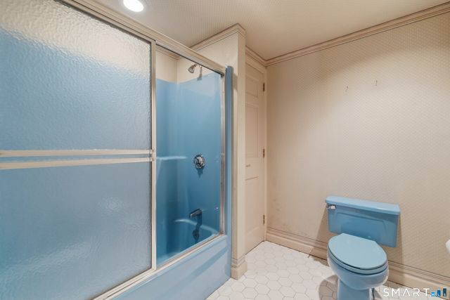 124 Woodpond Road, Farmington, CT 06107