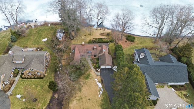 124 Woodpond Road, Farmington, CT 06107