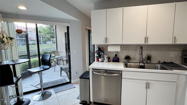 5641 Coach House Circle B, Boca Raton, FL 33486