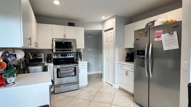 5641 Coach House Circle B, Boca Raton, FL 33486