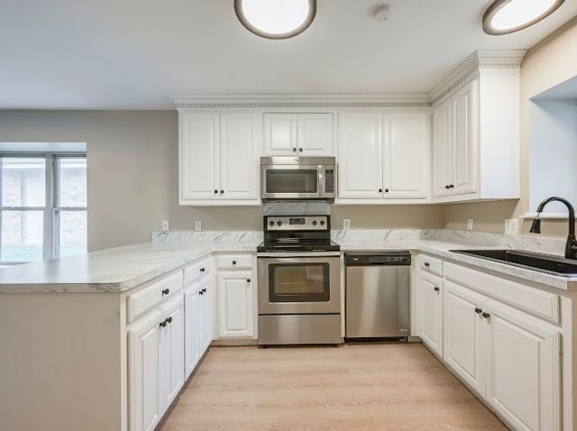 914 Hillside Lane, Flower Mound, TX 75028