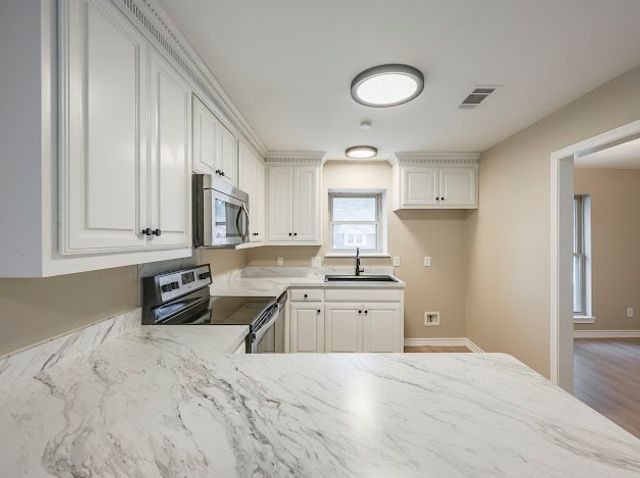 914 Hillside Lane, Flower Mound, TX 75028