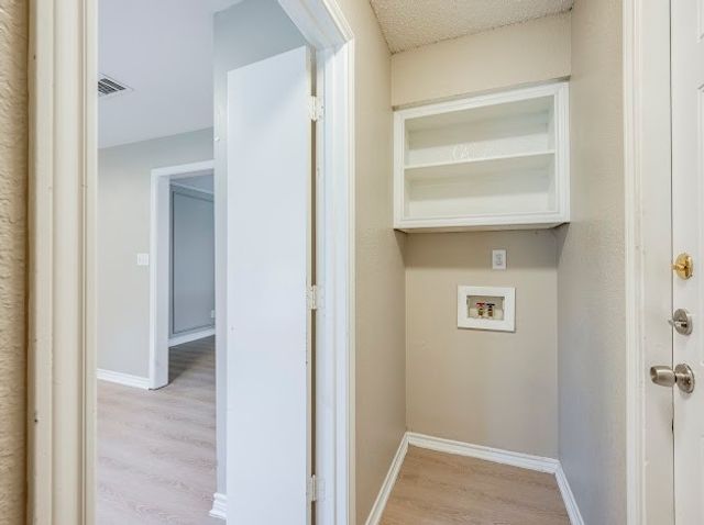 914 Hillside Lane, Flower Mound, TX 75028