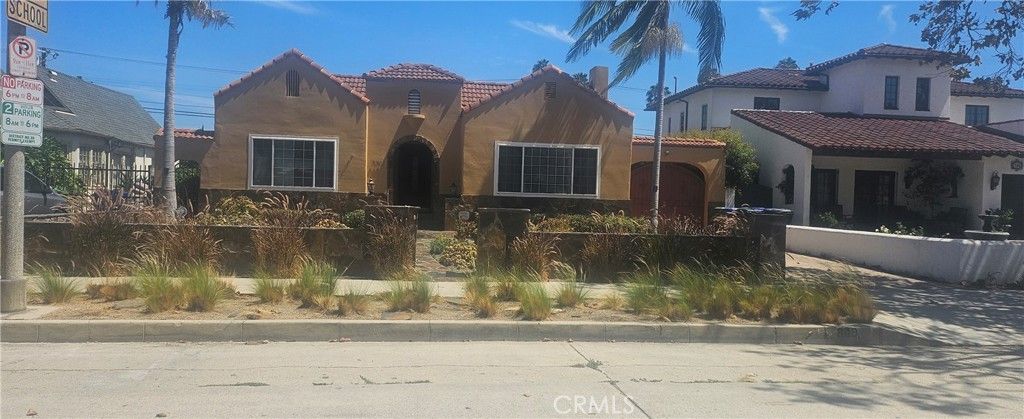 840 S Dunsmuir, Los Angeles, CA 90036