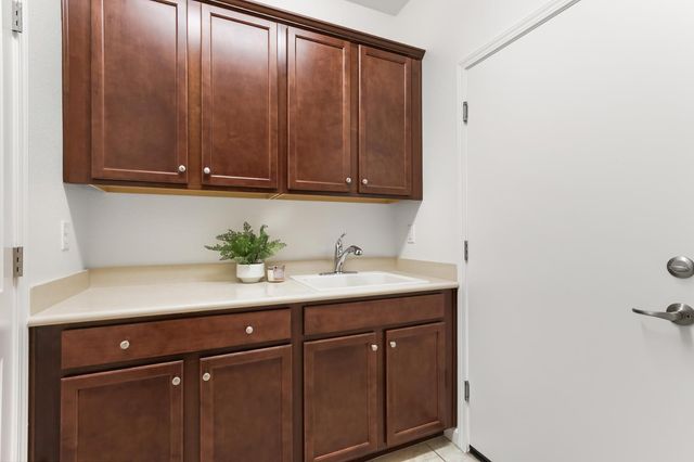 9984 Westminister, Elk Grove, CA 95757