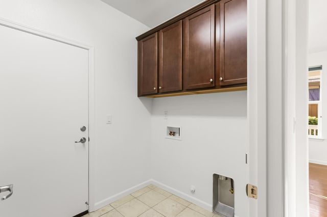 9984 Westminister, Elk Grove, CA 95757