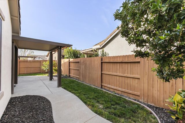 9984 Westminister, Elk Grove, CA 95757