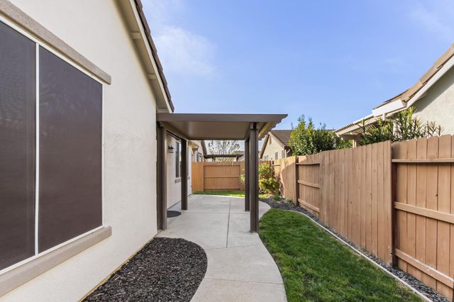 9984 Westminister, Elk Grove, CA 95757