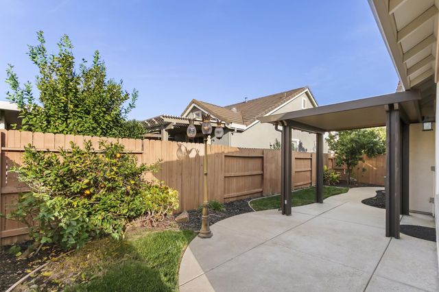9984 Westminister, Elk Grove, CA 95757