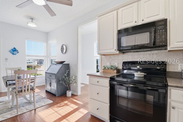 41 Pineapple Dr, Bluffton, SC 29909