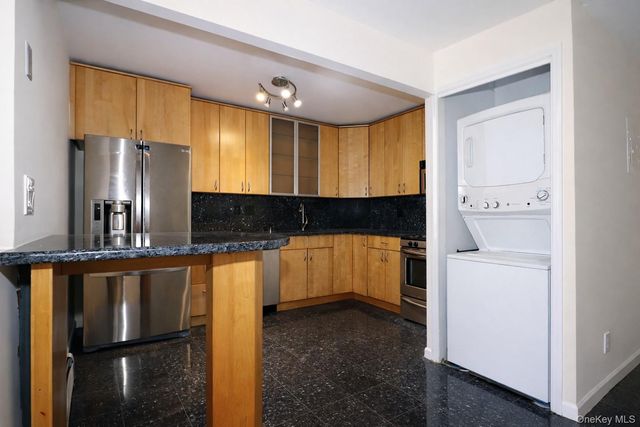 151-18 79th Street 2K2, Howard Beach, NY 11414