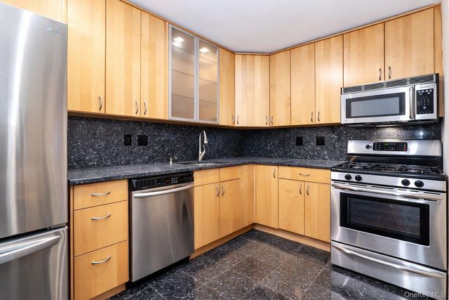 151-18 79th Street 2K2, Howard Beach, NY 11414