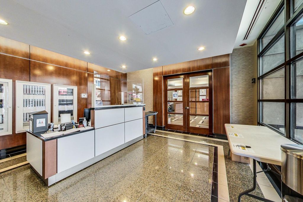 30 E Huron Street 4007, Chicago, IL 60611 — photo 5